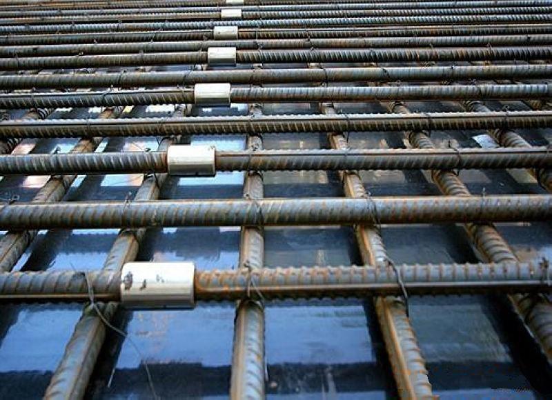 崇明为什么建楼房时，要在钢筋上加一排小圆环？原来作用这么大